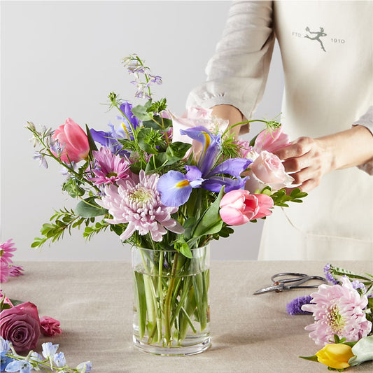 Pastel Tradition - A Florist Original – BRAD'S FLORIST, Paris IL