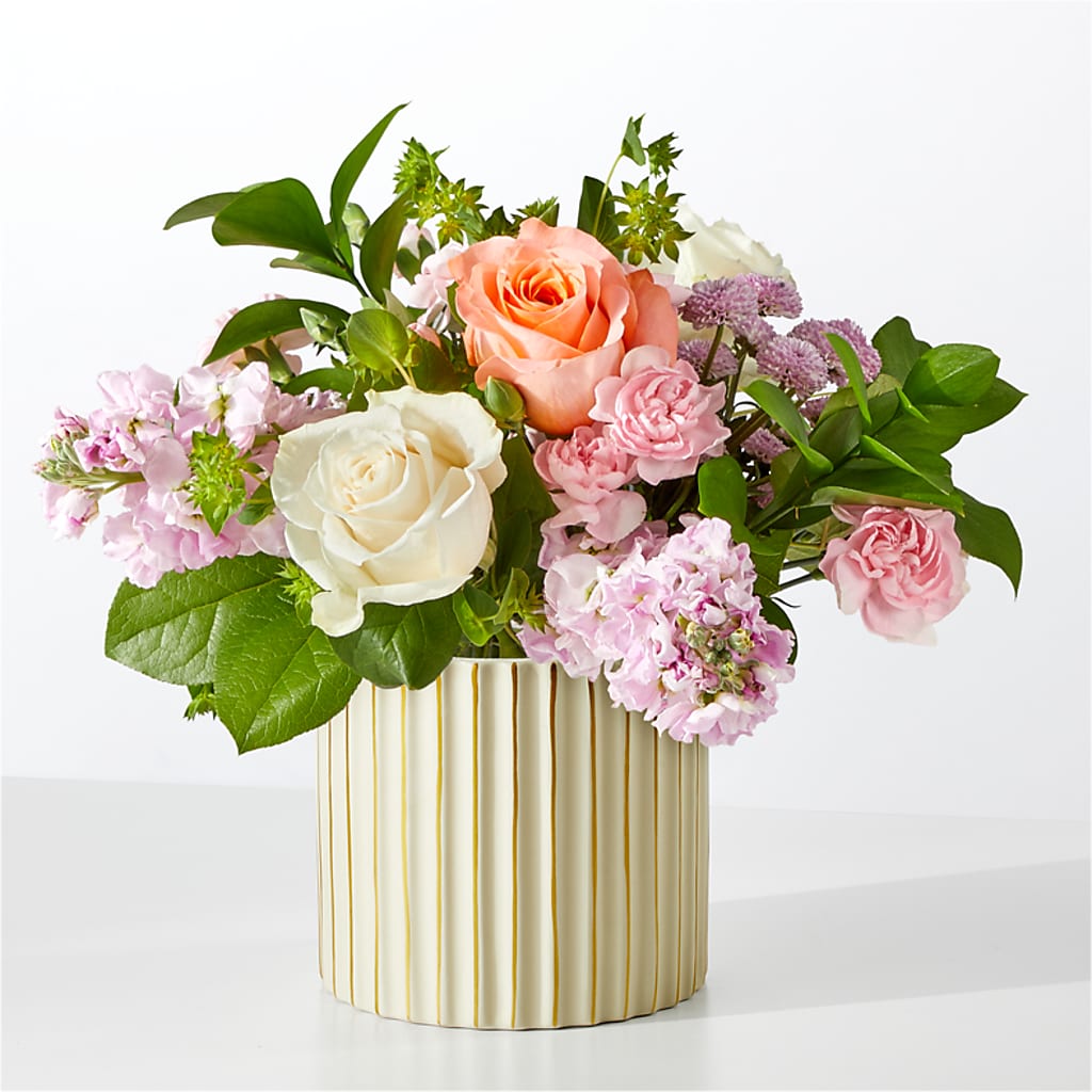 French Market Bouquet with Ivory Vase – BRAD'S FLORIST, Paris IL