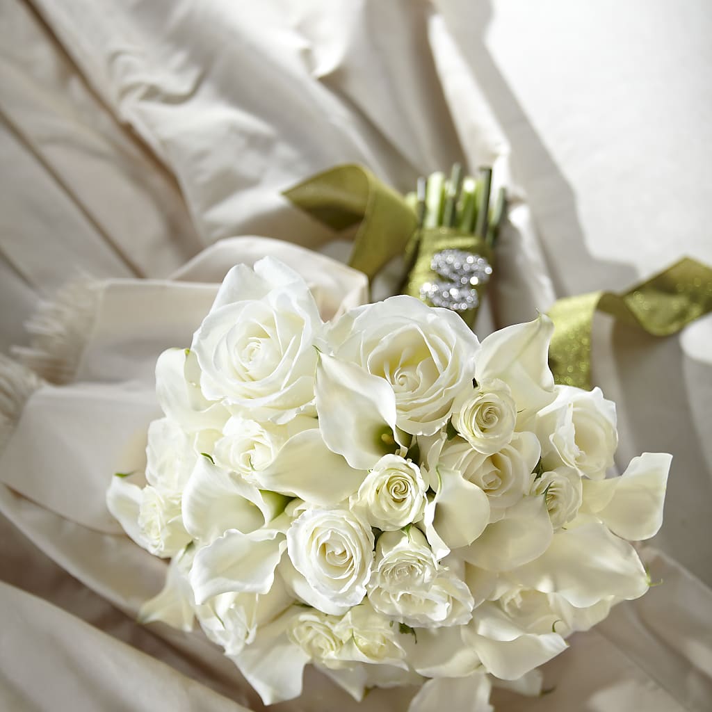 Serene Highness Bouquet – BRAD'S FLORIST, Paris IL