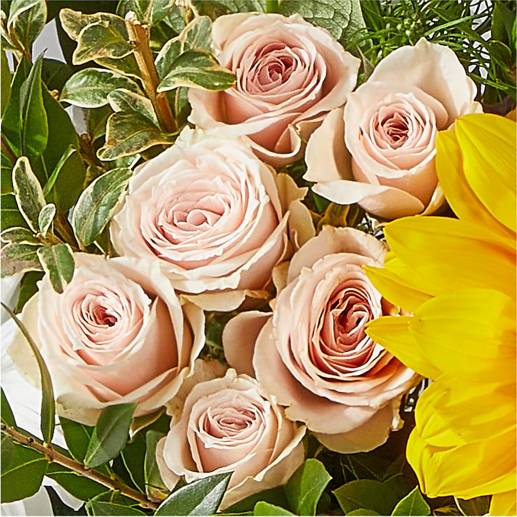 The Good Life Bouquet – BRAD'S FLORIST, Paris IL