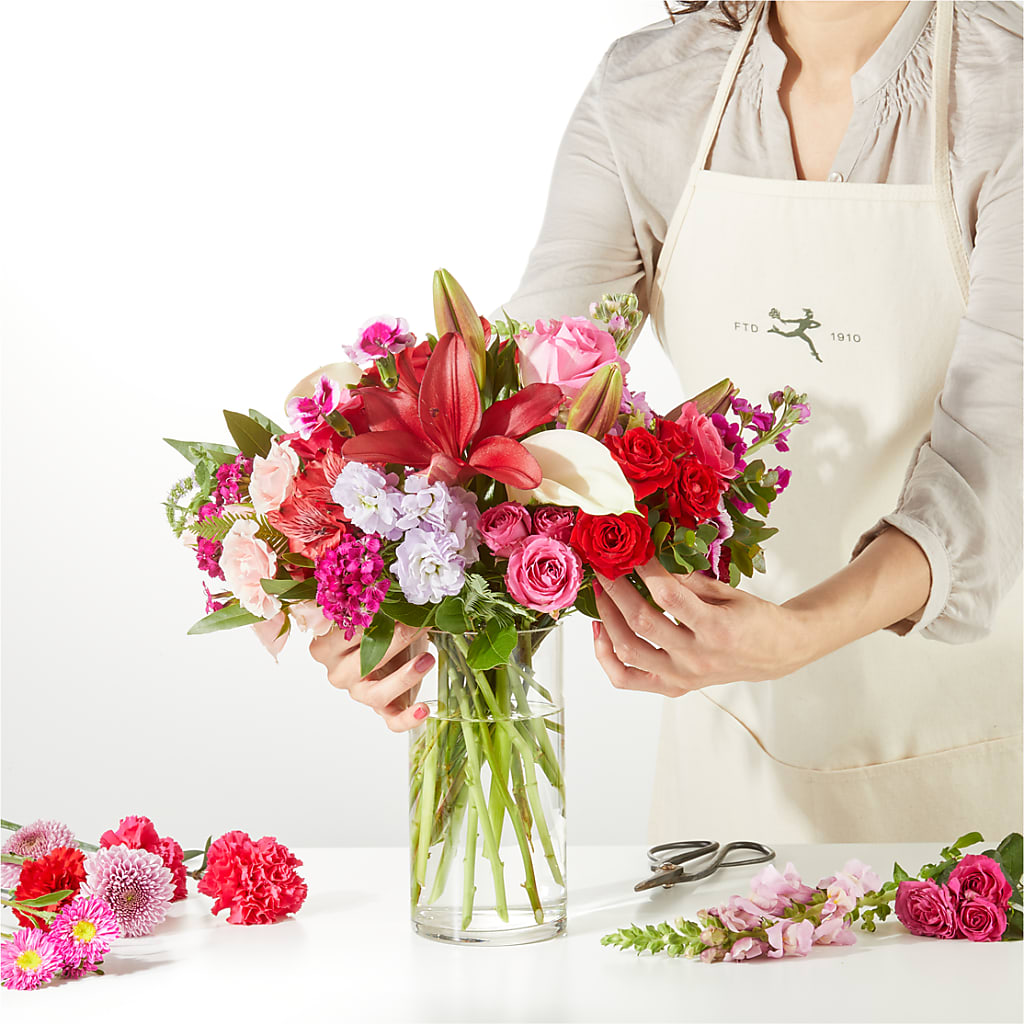 Swooning Over You - A Luxury Florist Original – BRAD'S FLORIST, Paris IL